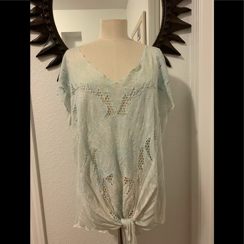 Free people top in mint.